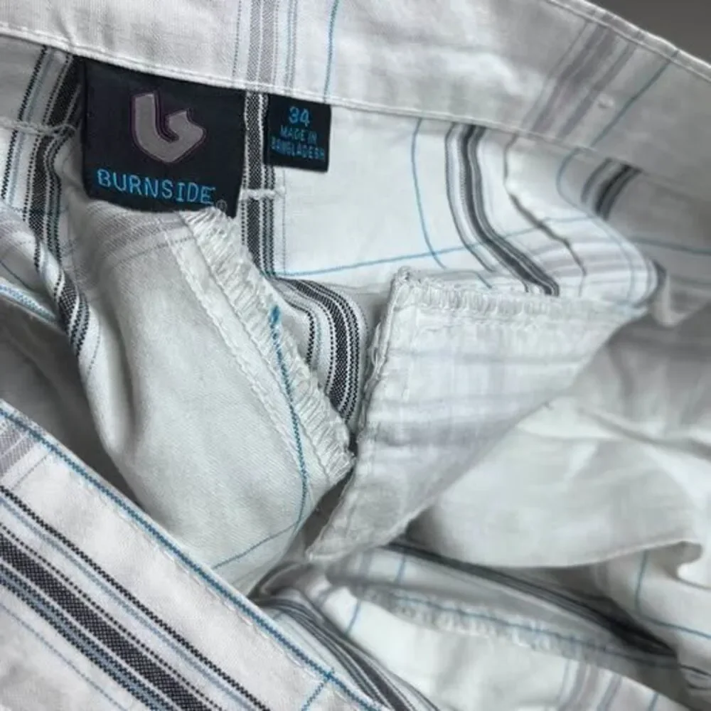Burnside White Plaid Men's Shorts size 34